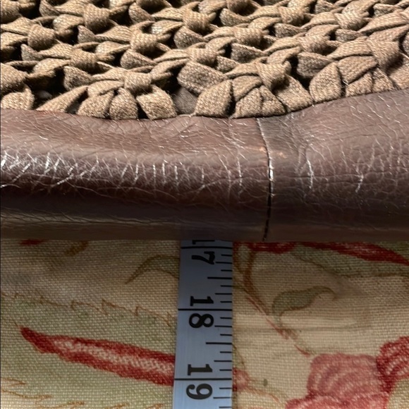 Banana Republic Brown Shoulder Bag with Quilted Pattern - Picture 15 of 16